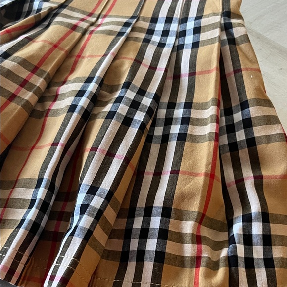 Burberry mini Plaid Pleated Mini Skirt in Tan - Picture 2 of 14